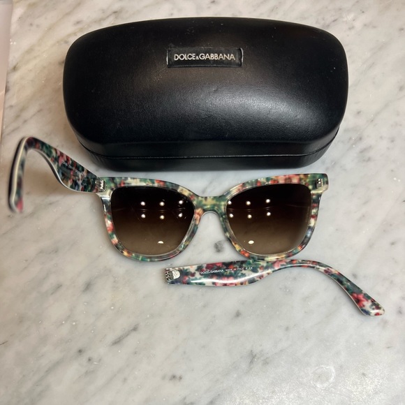 Dolce & Gabbana Sunglasses - Picture 4 of 4